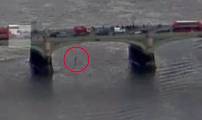 Thames Nehri'ne düşen kadının görüntüleri ortaya çıktı
