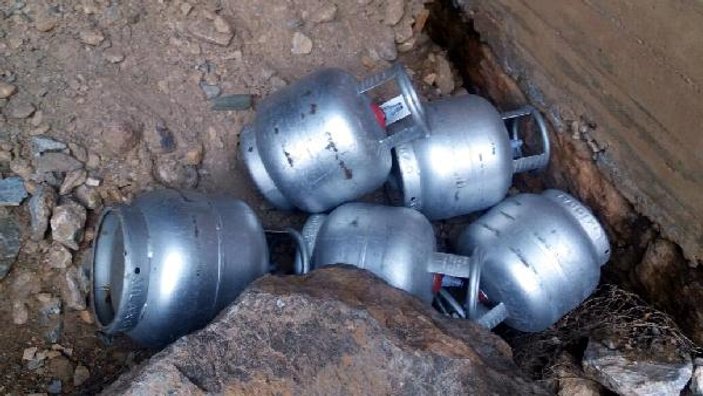 PKK'nın yola tuzakladığı 2 tonluk bomba imha edildi