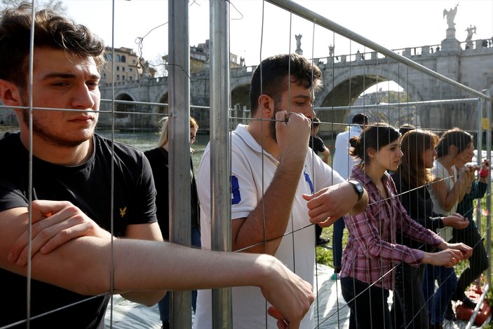 Roma'da AB'nin göçmen politikası protesto edildi