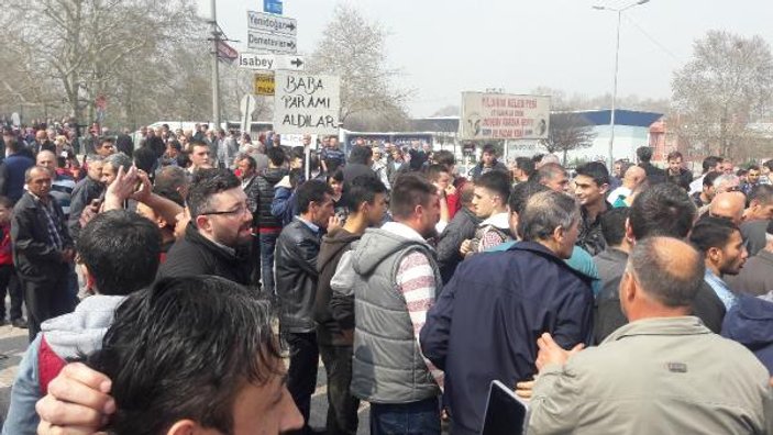 Bursa’da uyuşturucuyu protesto eden mahalleli yolu kapadı