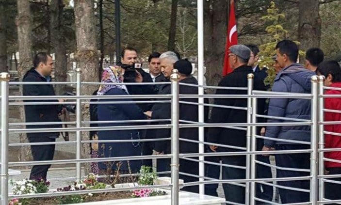 Başbakan Yıldırım'dan şehit Halisdemir'e dua