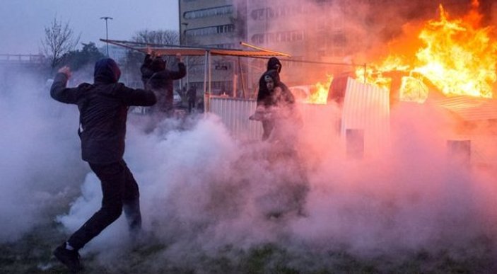 Paris'te protestoların ardı arkası kesilmiyor