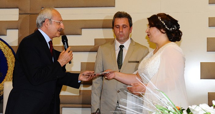 Kemal Kılıçdaroğlu nikah şahidi oldu 'evet' diyemedi