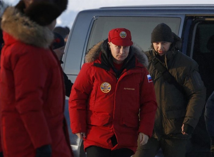 Vladimir Putin Arktik Bölgesi'ni ziyaret etti