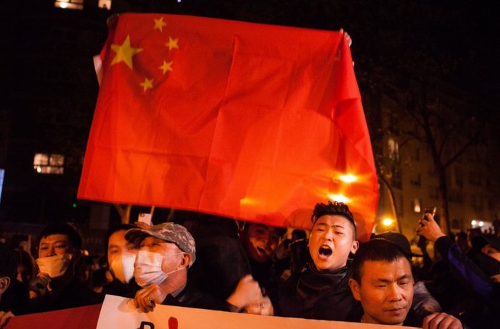 Paris'te Çinli göçmenlerin polise öfkesi sürüyor