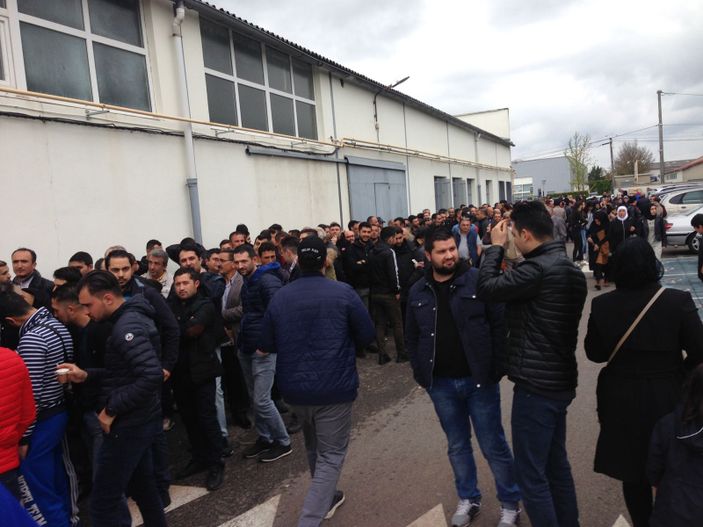 Fransa'da sandıklara yoğun ilgi