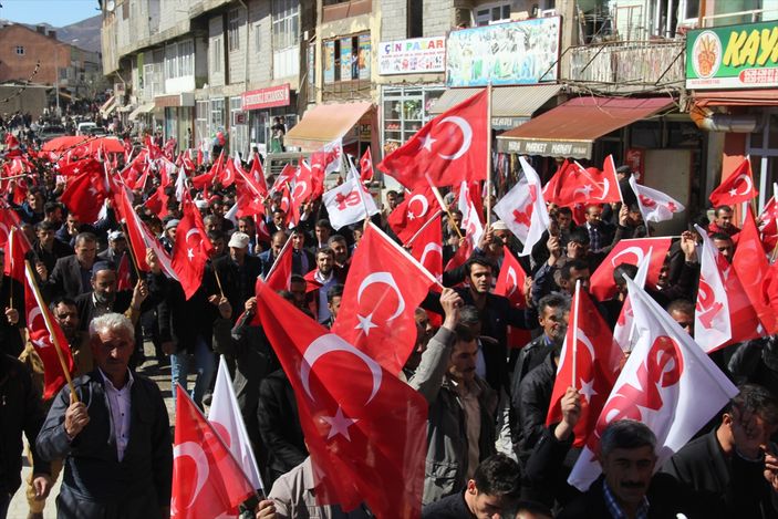 Hakkari'de teröre lanet yürüyüşü