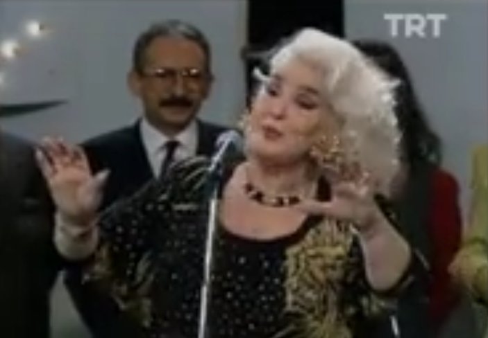 Kılıçdaroğlu'nun şarkı söylediği anlar TRT Arşiv'de