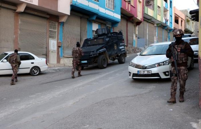 Gaziantep'te 200 polisle şafak operasyonu