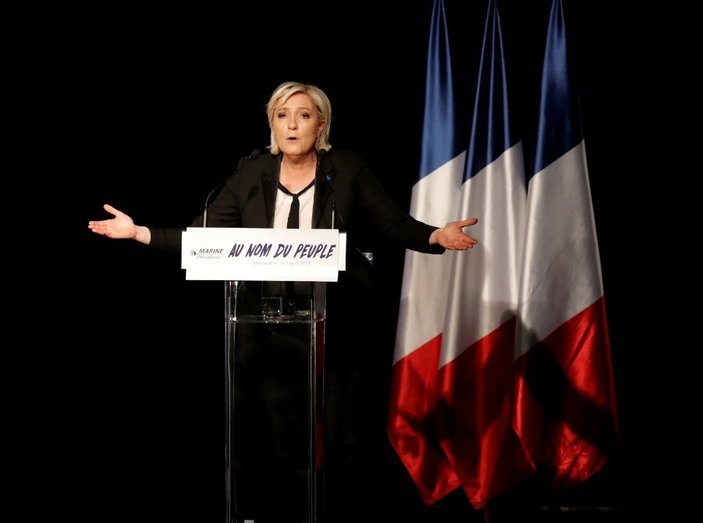 Le Pen: ABD 'dünya polisi' olmaya çalışıyor