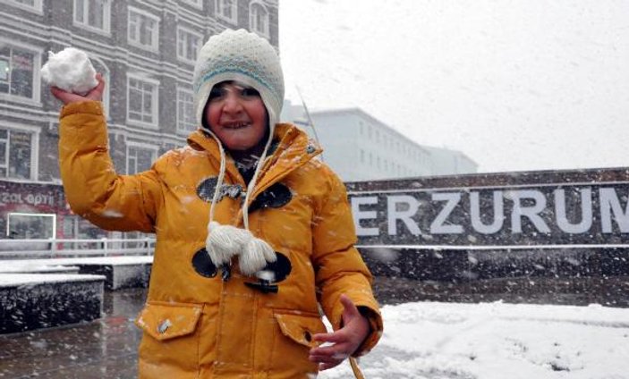 Erzurum beyaza büründü