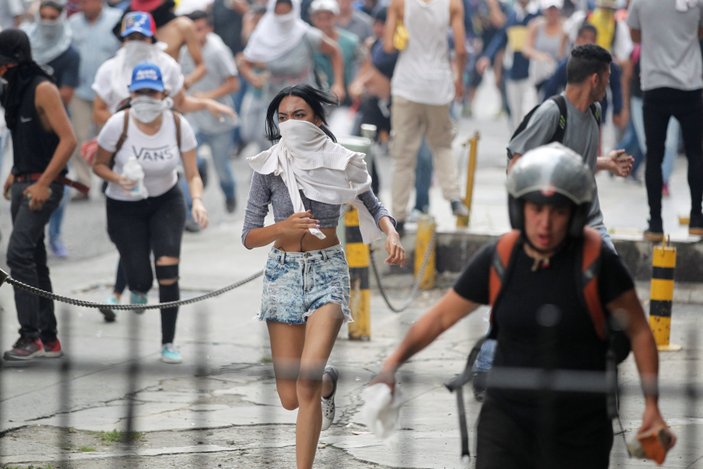 Venezuela'da protesto: 4 kişi öldü