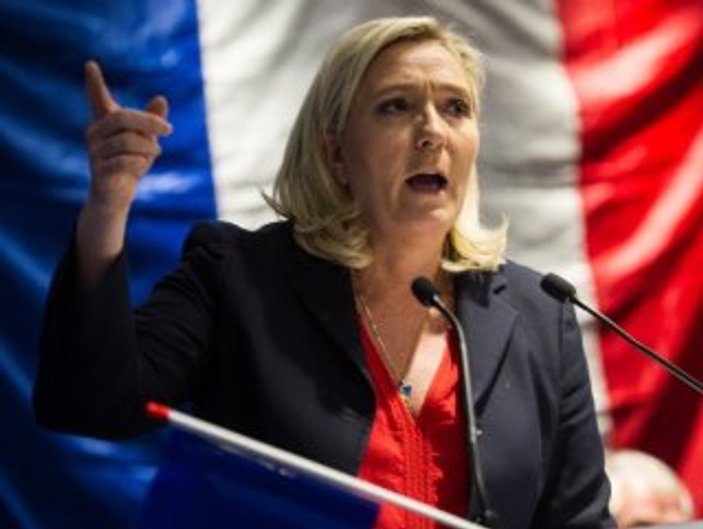 Le Pen'in kampanya binası kundaklandı