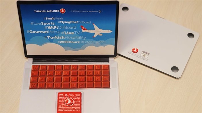 THY'den yasağa karşı laptop şeklinde çikolata
