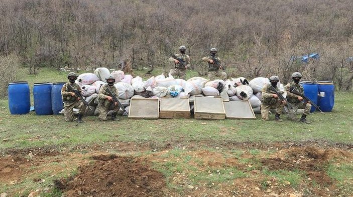 Diyarbakır'da 2 ton 280 kilogram esrar ele geçirildi