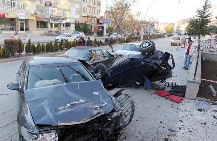 Ankara'da aşırı hız kazasında ortalık savaş alanına döndü