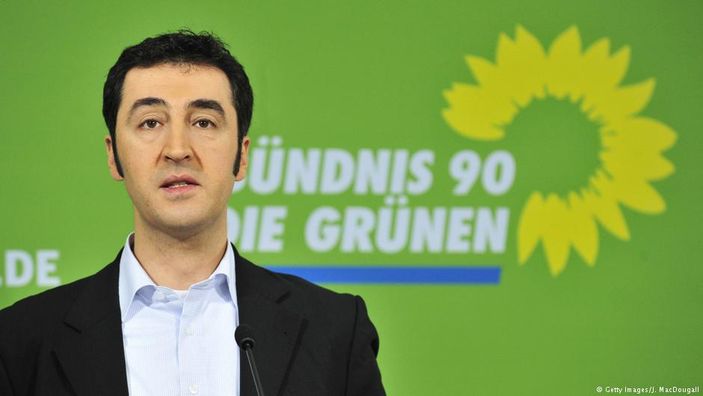 Cem Özdemir'den referandum açıklaması