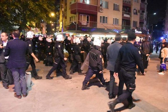 İzmir'de referandum protestosuna TOMA'lı müdahale