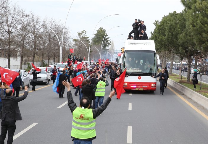 Ankara'da Cumhurbaşkanı'na coşkulu karşılama