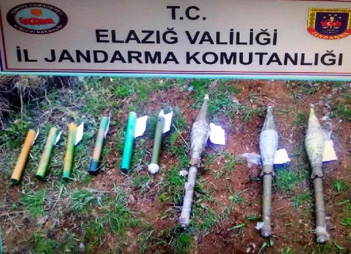 Elazığ'da toprağa gömülü PKK mühimattı bulundu