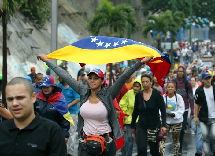 Venezuela Devlet Başkanı: ABD darbe kalkışması ilan etti