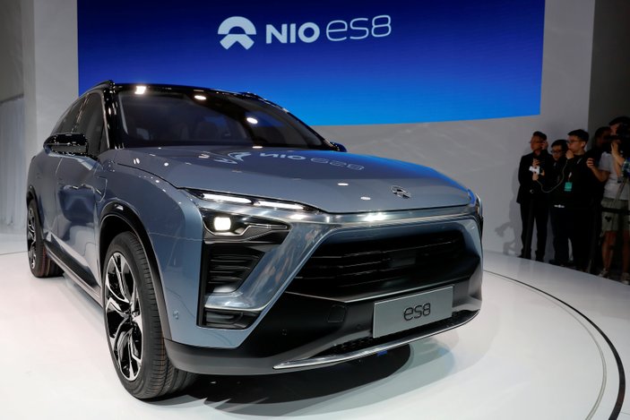 Çin yapımı elektrikli araç Şangay'da tanıtıldı
