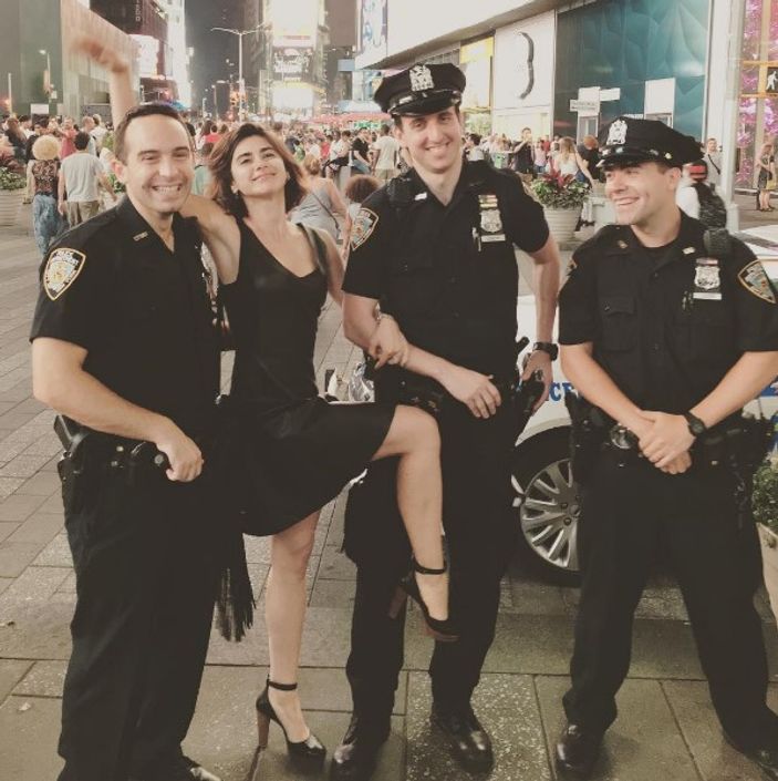 Nesrin Cavadzade sosyal medyaya geri döndü