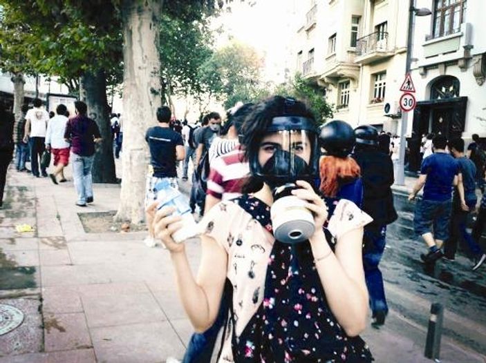 Nesrin Cavadzade sosyal medyaya geri döndü