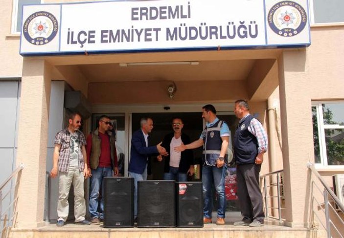 Mersin'de belediyenin ses sistemini çaldılar