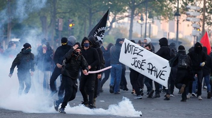 Fransa'da seçim sonuçları protesto edildi