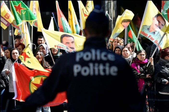 Belçika'da PKK sloganları