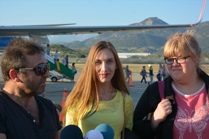 Rus turistler charter ile Alanya'ya geldi