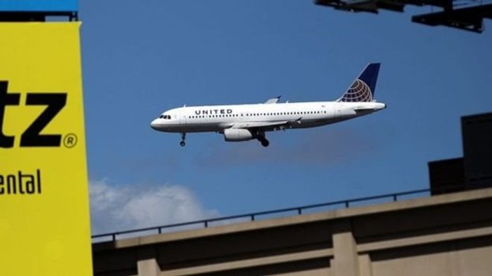 United Airlines ve uçaktan attığı doktor uzlaştı