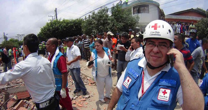 Kolombiya'da bina çöktü: 10 ölü