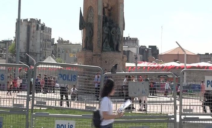 Taksim Meydanı demir bariyerlerle kapatıldı