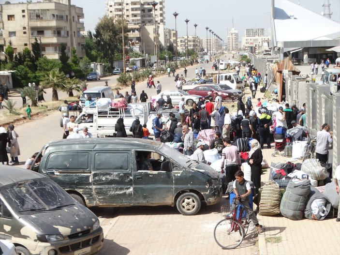 Suriye'de tahliyeler sürüyor