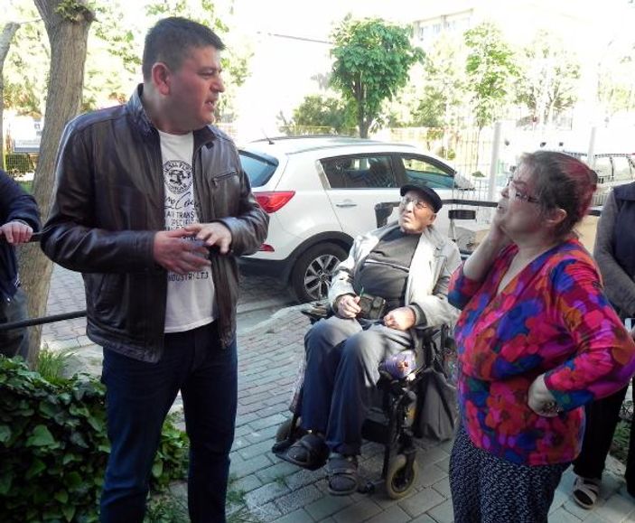 Selahattin amcanın engelli asansörü sevinci