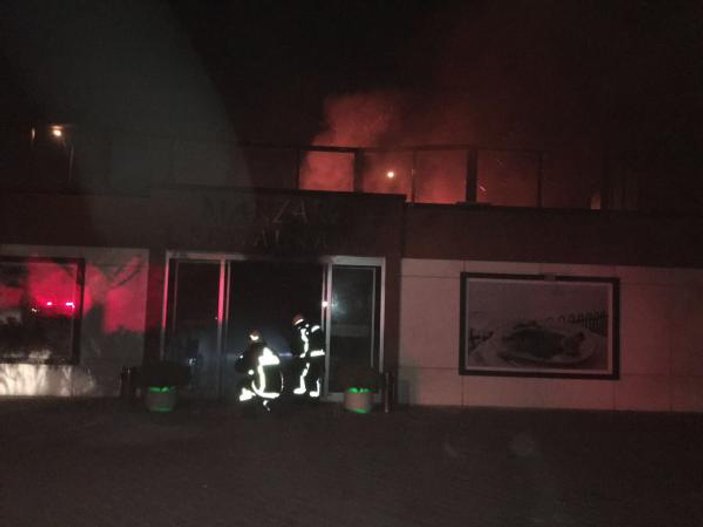 Bakırköy'de bir restoranda yangın