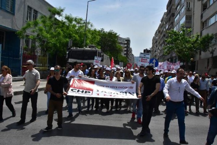 İzmir'de 1 Mayıs kutlamaları