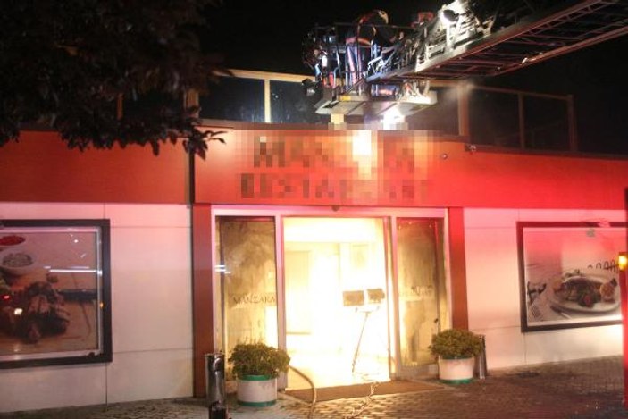 Bakırköy'de bir restoranda yangın
