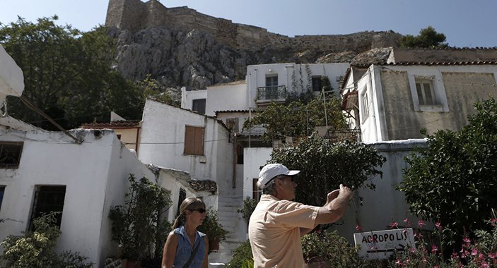 Times gazetesi: Beyaz Türkler Yunanistan'a göç ediyor
