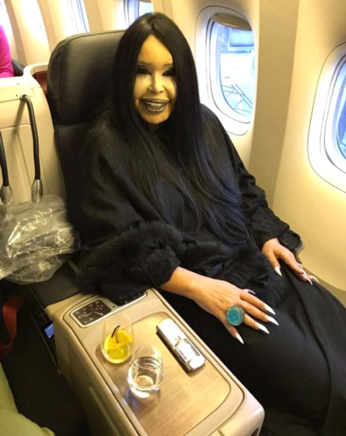 Bülent Ersoy 40 bavulla uçağa bindi