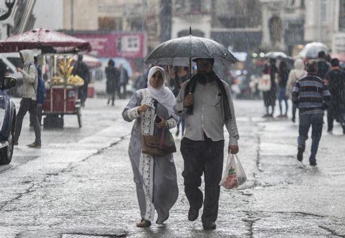 İstanbul'da aralıklı sağanak yağmur