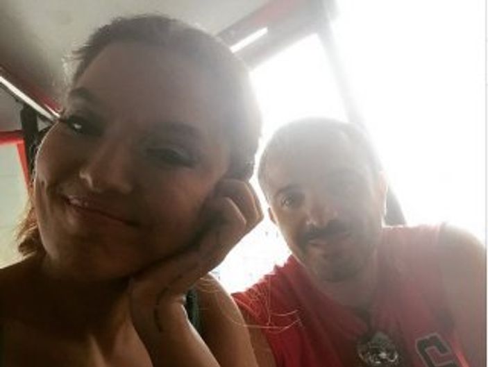 Demet Akalın kaynanasını eleştirdi