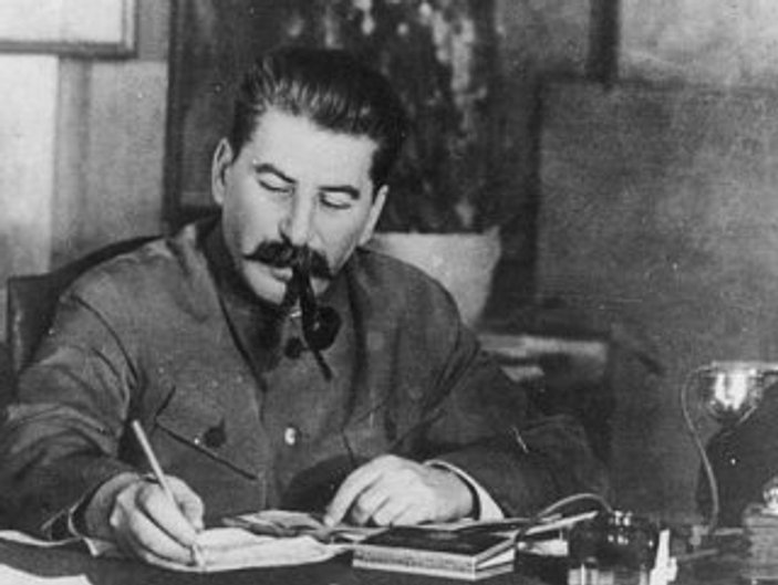 Rusların yarısı Stalin’in izlediği politikayı olumlu kar