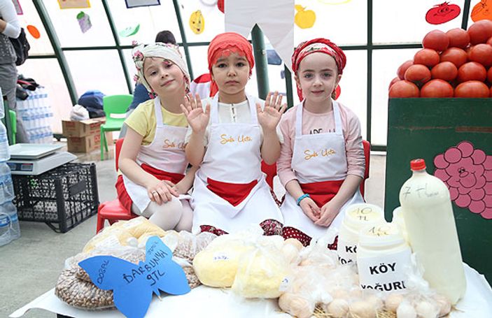 Samsun'da minik pazarcılar tezgah açtı