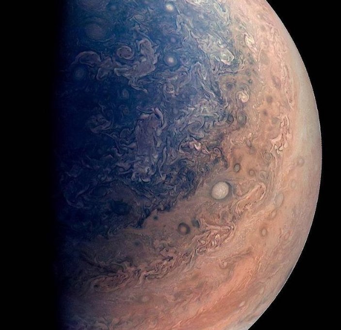 Jüpiter'in yakından görüntüsü yayınlandı