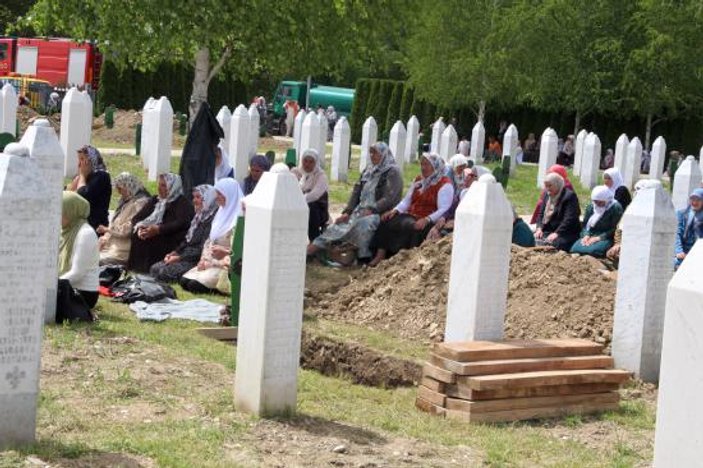 Bosna Savaşı'nın 7 kurbanı toprağa verildi