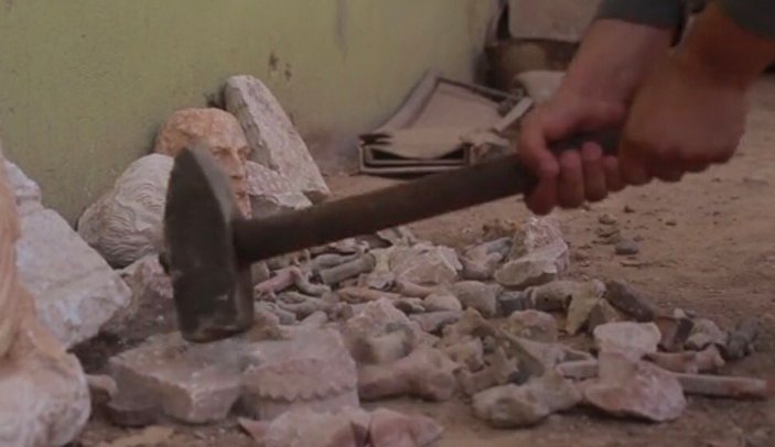 IŞİD, Deyrizor'daki tarihi eserleri yok etti