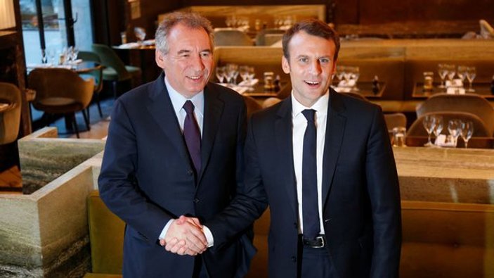 Macron merkez sağ politikacı Bayrou ile yeniden anlaştı